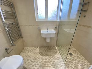 En-Suite- click for photo gallery